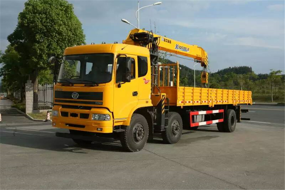 三環(huán)昊龍小三軸10噸-12噸隨車吊 高效多能的物流裝卸利器